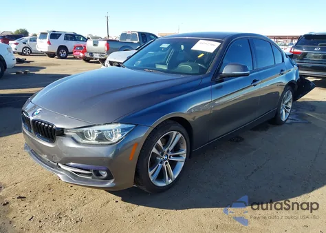 2016 BMW 328I xDrive z USA, uszkodzony, nr VIN WBA8E3C57GK502495